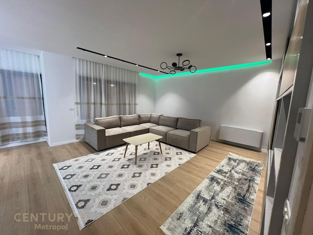 Apartament 2+1 me 2 ballkone me qira – Ish fusha e aviacionit, pranë pallatit të telebingos!