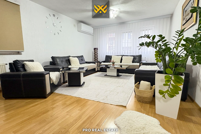 Shtëpi 375m² + 97m² për #shitje në kolovicë