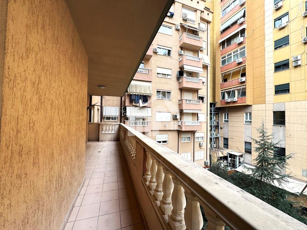 50 m nga sheshi “Skënderbej”, në qendër