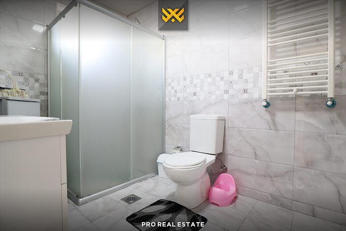Casa de 280m² à venda em Çagllavicë. (6)