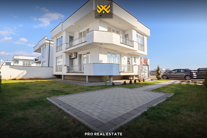 Casa de 280m² à venda em Çagllavicë. (8)