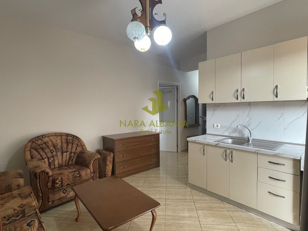 Appartement 1+1 à louer dans la cité étudiante, Tirana – 35 000 lek/mois