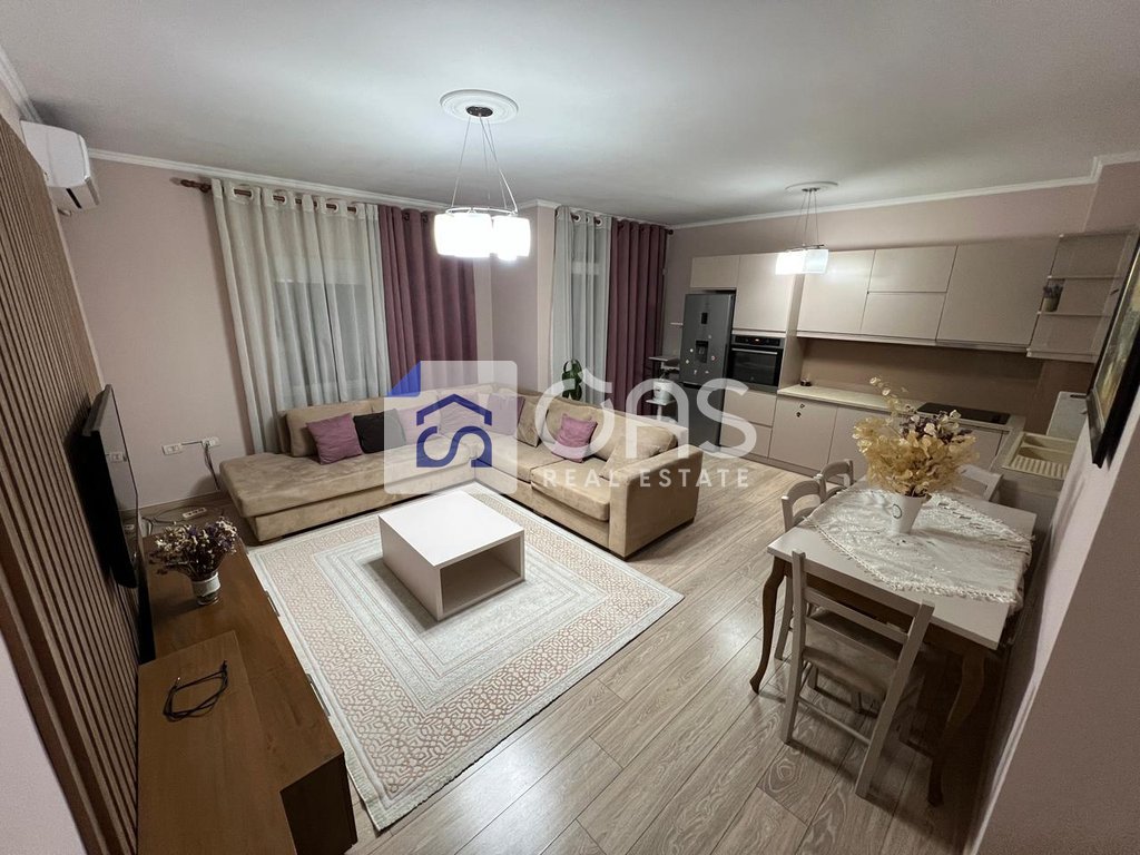 Apartamento 2+1+2+estacionamiento en alquiler en Astir