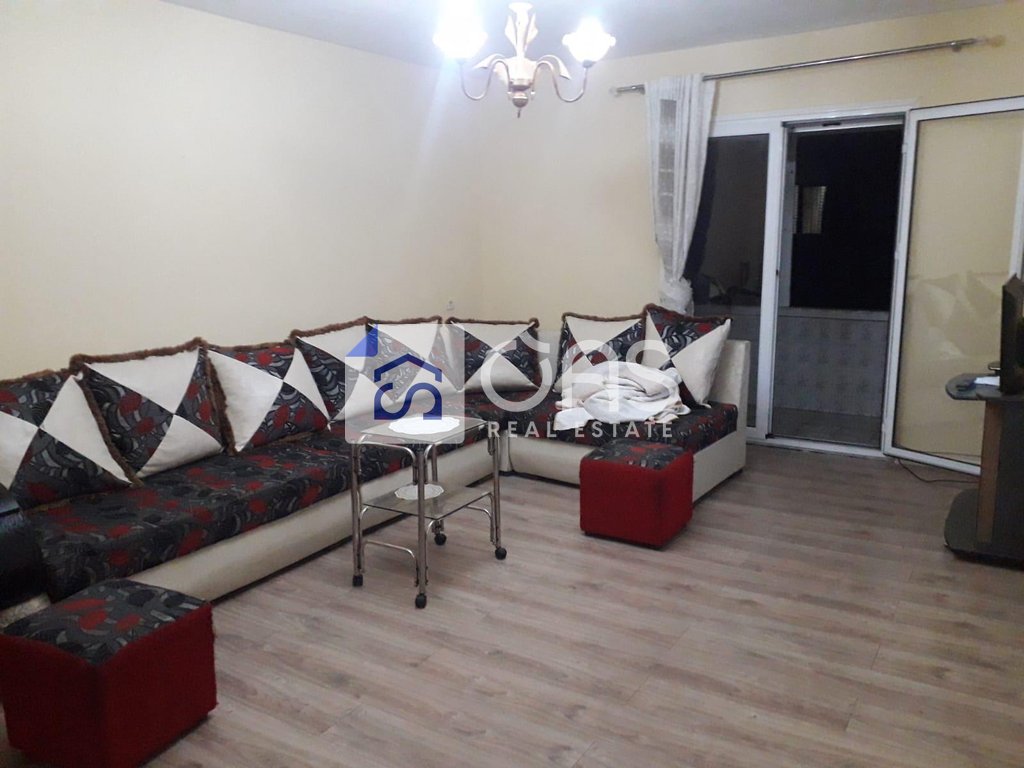 En alquiler: Apartamento 2+1 en zog te zi