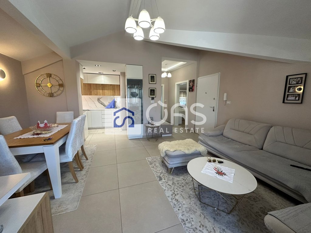 In affitto penthouse 2+1 in xhamllik