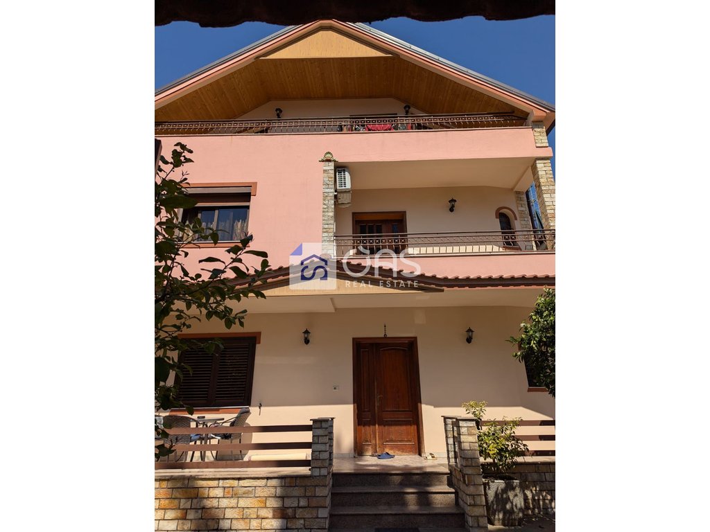 Villa zum verkauf, 3-stöckige villa in don bosko