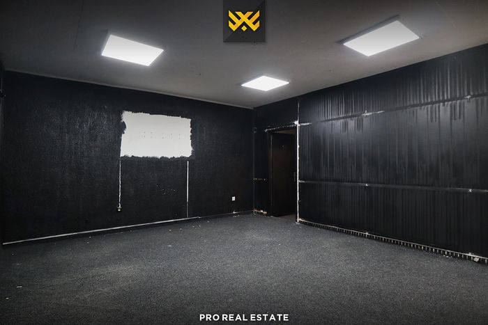 Lokal 45m² me #qira në ulpianë.