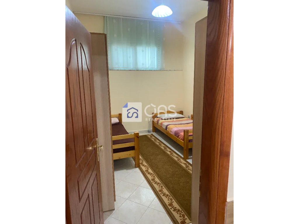 Apartamento para alugar 1+1 rua dibra