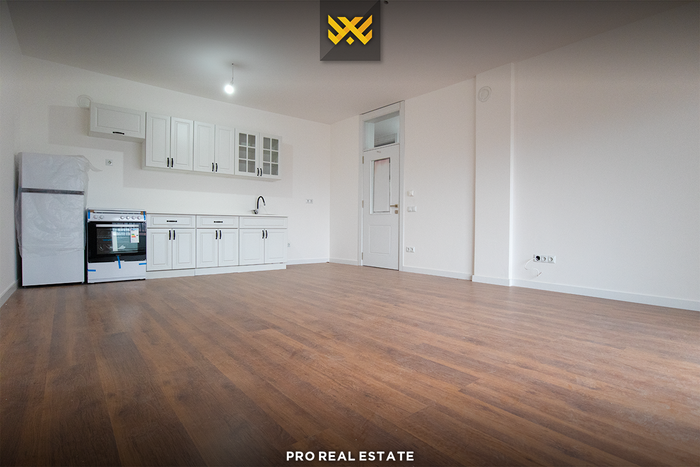 Appartement/bureau 86m² à louer à Bregu i Diellit