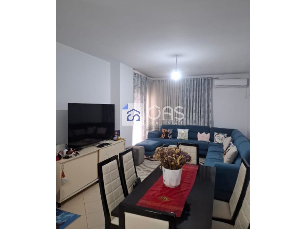 Shitet apartament 1+1 ne kamez