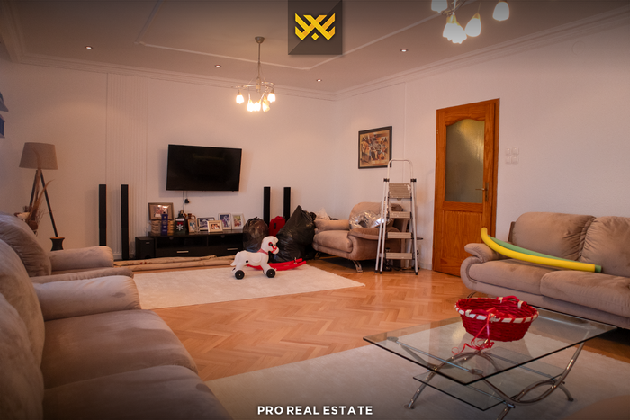 Piano di casa 95m² in affitto a dragodan. (2)