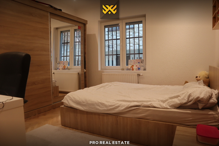 Piano di casa 95m² in affitto a dragodan. (5)