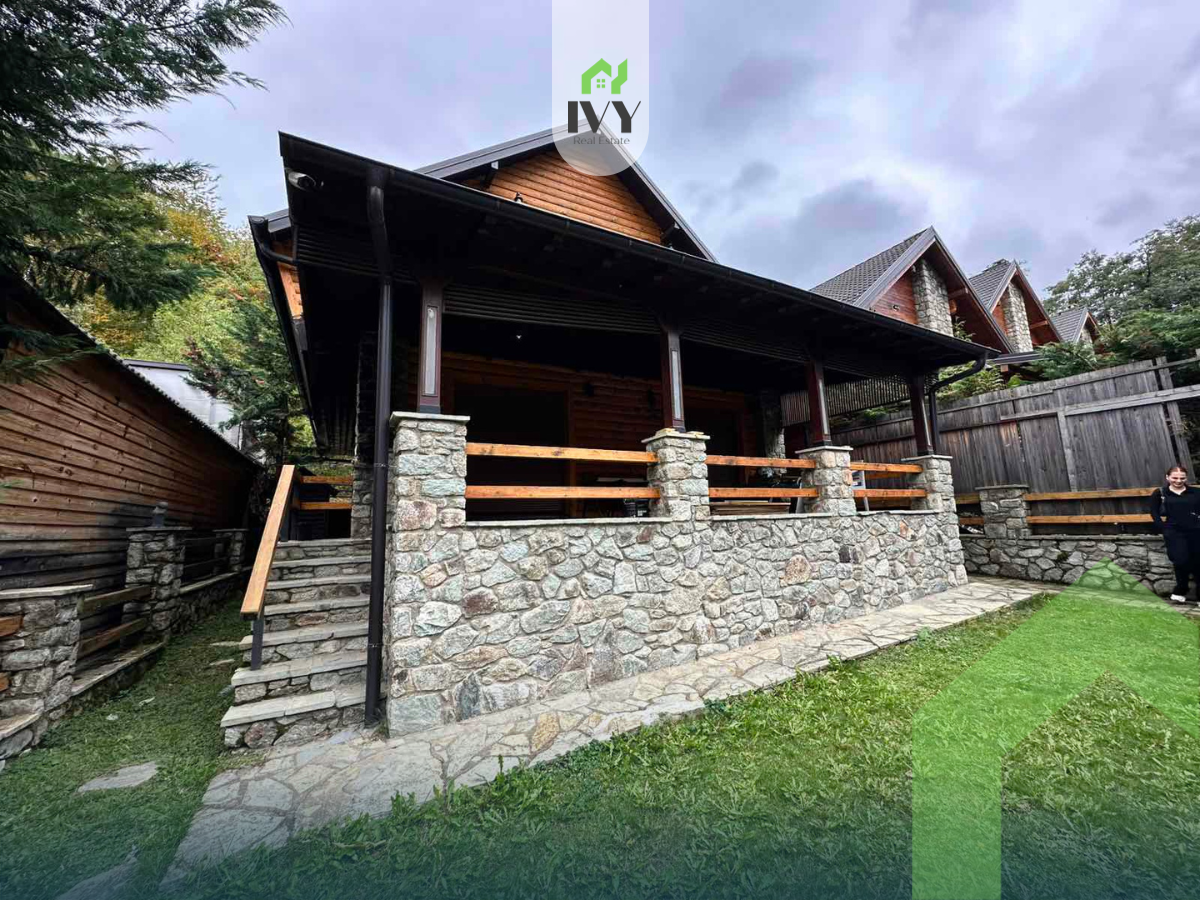 Maison de 180 mètres carrés à vendre à brezovicë.