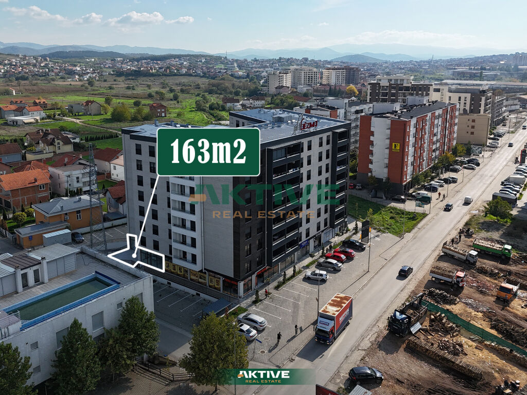 Espacio comercial en alquiler en 'Gëzimi 3'