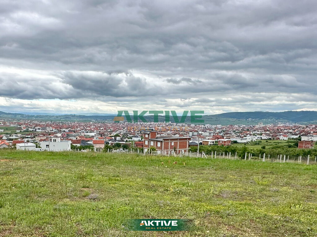 Terrain à koretishtë, derrière pojatës