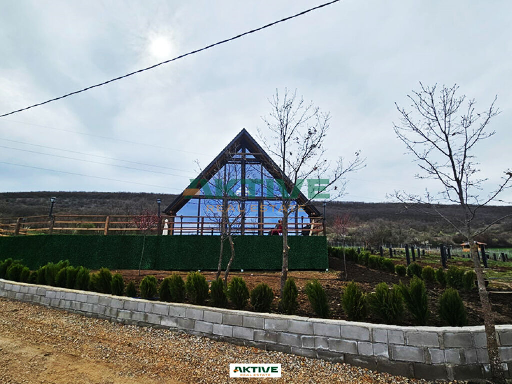 Villa in strazhë - novobërd