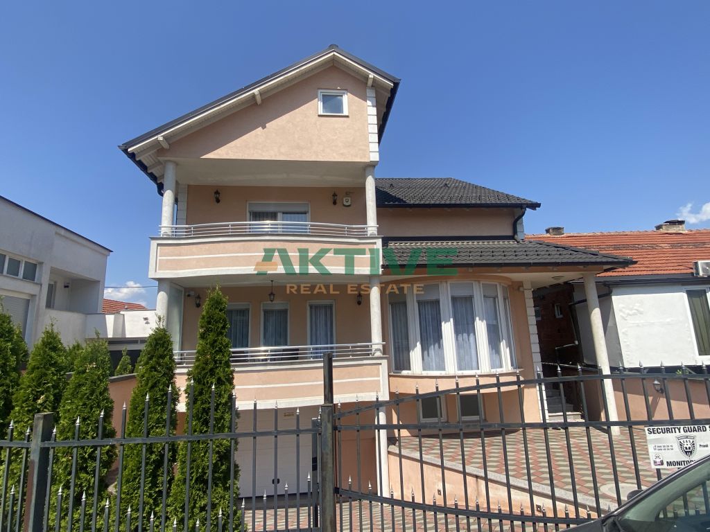Maison dans le quartier kodra e trimave