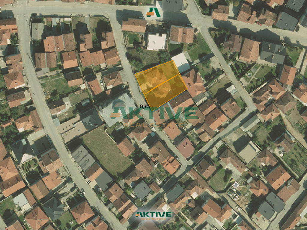 Maison avec 8 ari de terrain dans le quartier dheu i bardhë