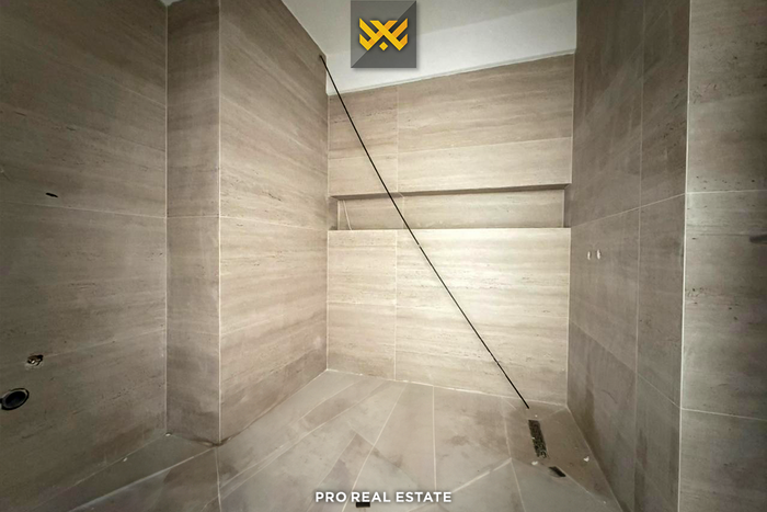 Apartamento / oficina 119m² en alquiler en Lakrishtë