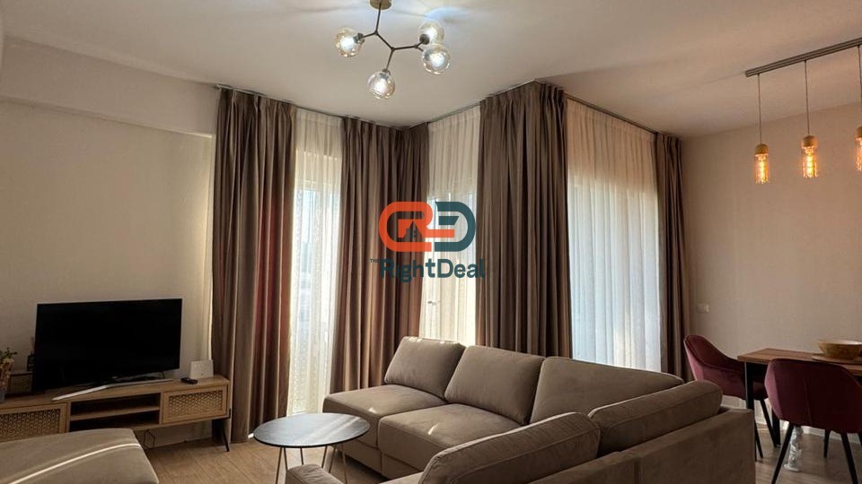 Apartamento 2+1 - alugar - Blloku - garda - lago artificial - estádio dinamo - praça wilson - petro nini luarasi