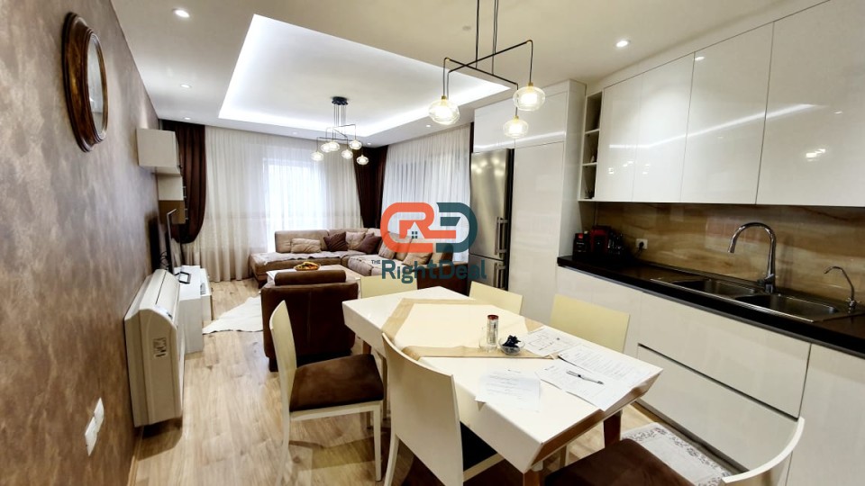 Apartamento 3+1 - venta - 21 dhjetori - ish parku-kompleksi delijorgji