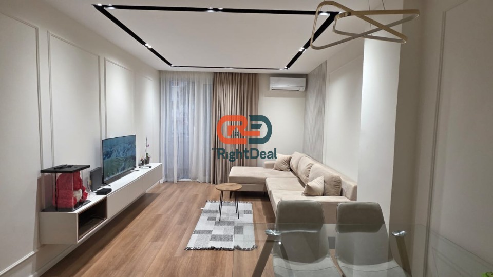 Apartamento 2+1 - para alugar - Blloku - garda - lago artificial - estádio dinamo - praça wilson - petro nini luarasi