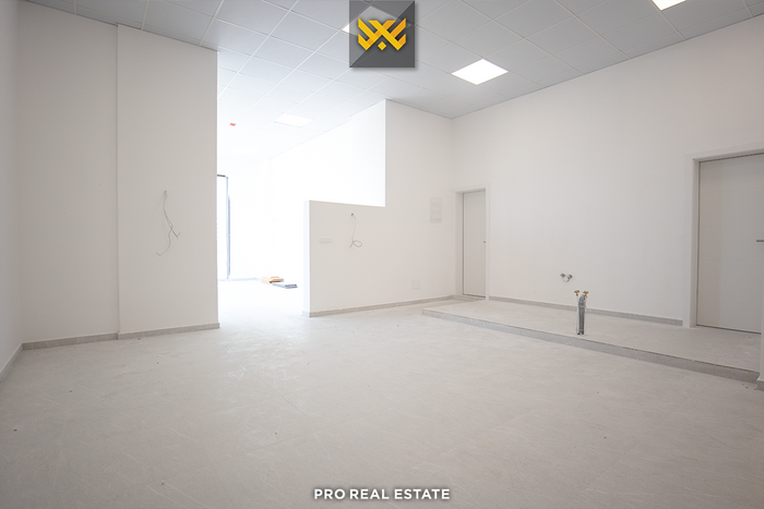 Lokal 111m² për #shitje te Mati 1.