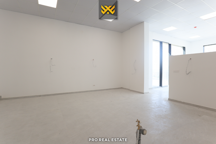 Lokal 111m² për #shitje te Mati 1.