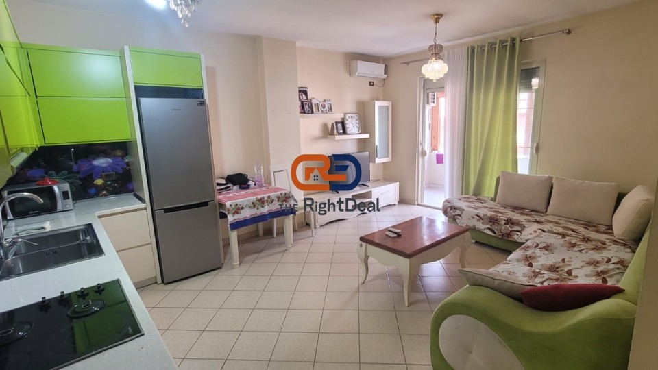 Apartamento 2+1 - venta - Astir - Yzberisht - misto mame - kombinat