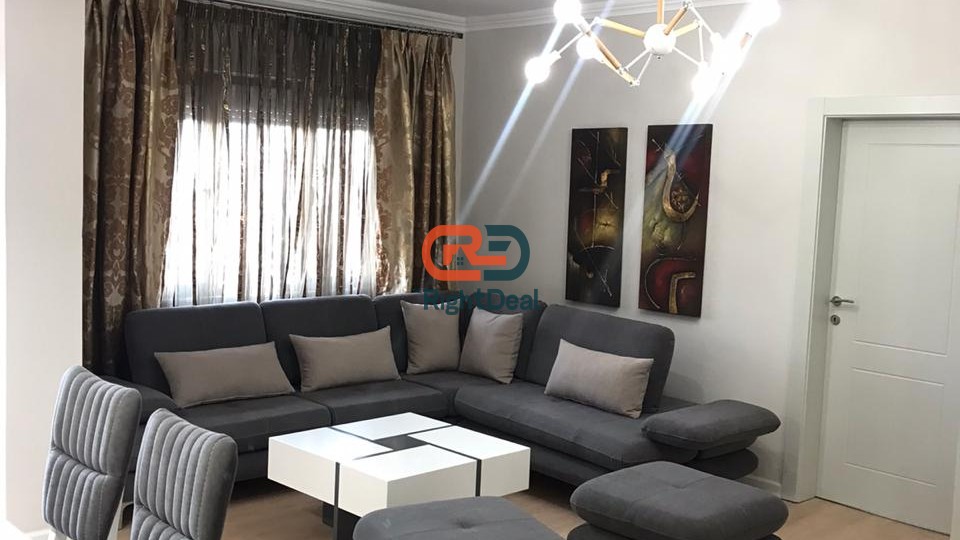 Apartment 3+1 - for rent - bulevardi zogu 1 - city center - barrikadave street