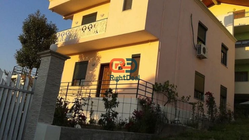 Villa - venda - Ali Demi - mercado elétrico - escola de balé - cidade estudantil - vilas alemãs
