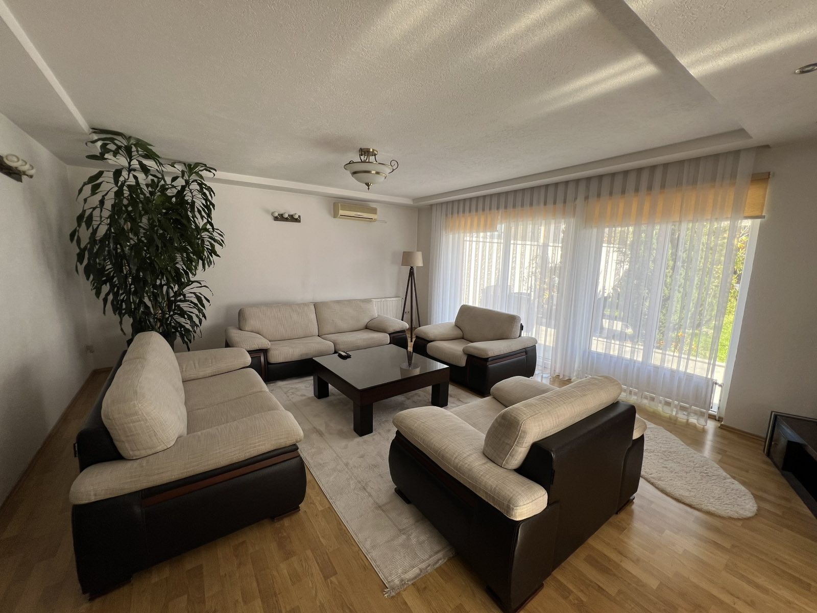 Casa à venda em Veternik