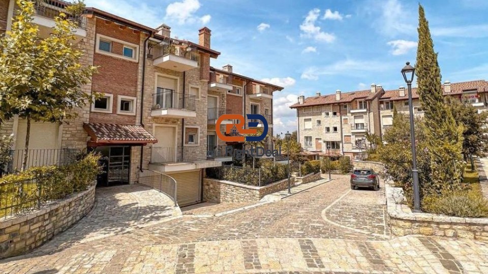 Villa - sale - brigades palace - Sauk - teg - mjull bathore - farke