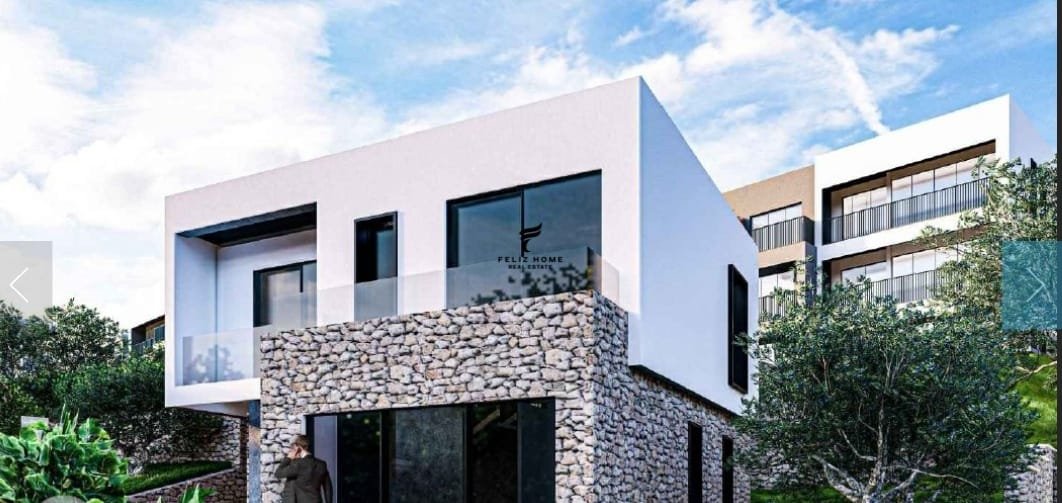 Villa privata in vendita 287 metri quadrati via Elbasan 700.000 euro