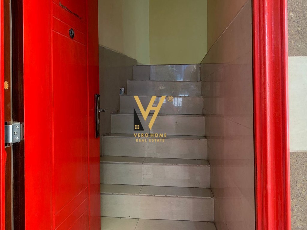 Ambiente de 30 m² para alugar na rua durresit 450 euro (3)