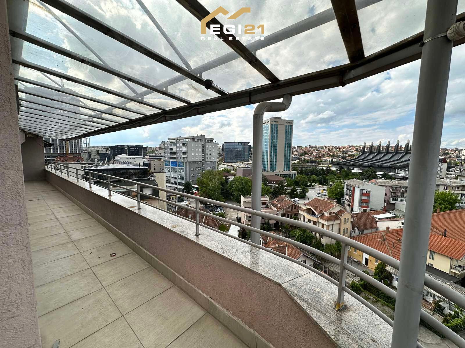 Penthouse 260m² à louer, Pejton