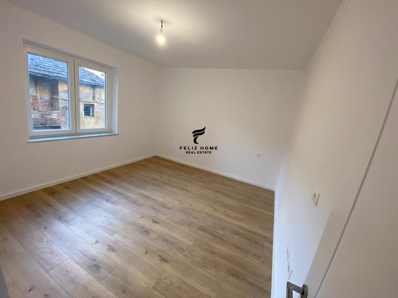 Shitet apartament 2+1 rruga e durresit 185.000 euro (3)