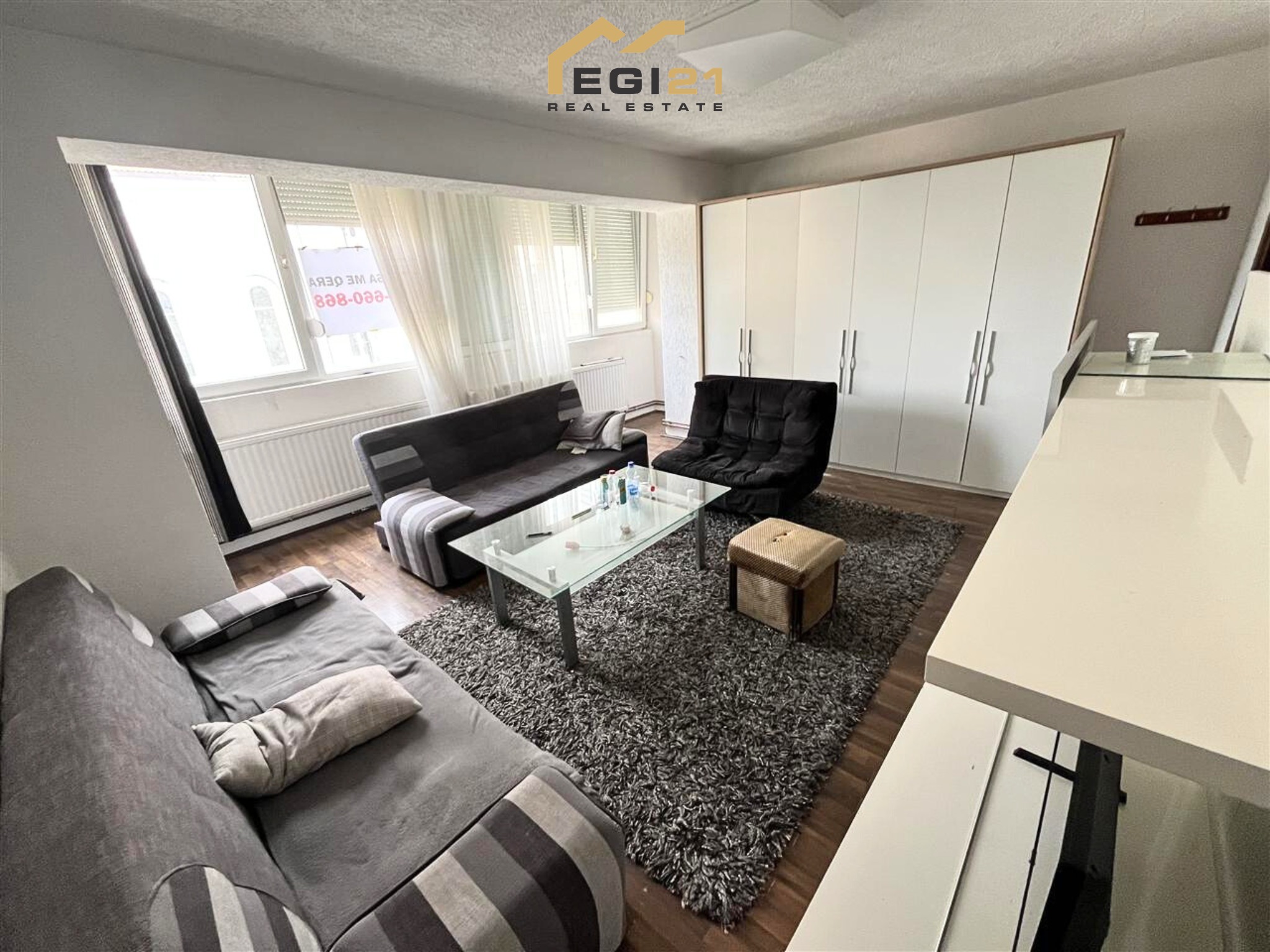 Banesë/zyrë 50m² për #qira – Qendër, Prishtinë