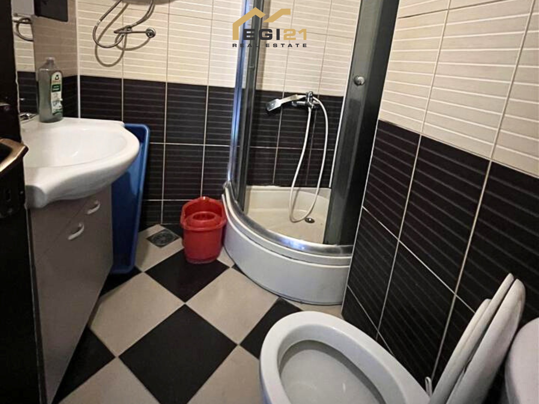 Appartement/bureau 50m² à #louer – Centre-ville, Prishtinë