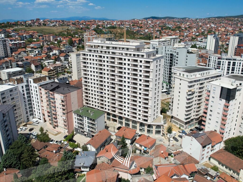 Zyre me 2 dhoma pune me qira në lagjen Tophane