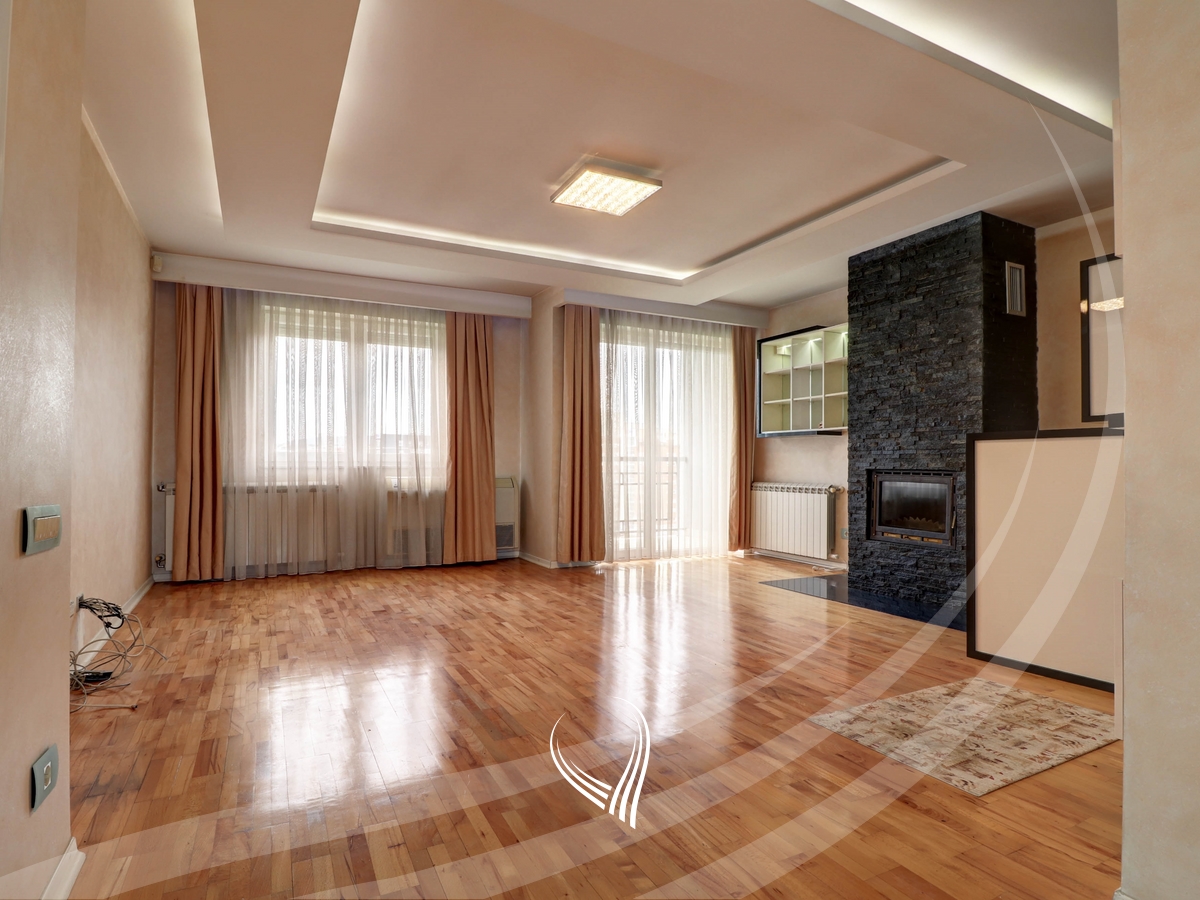 Penthouse 294 metra katror në shitje në lagjen kalabria-emshir