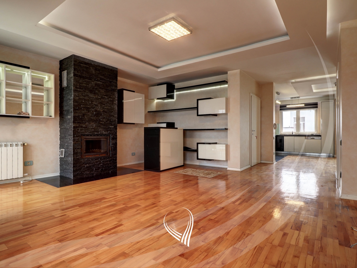 Penthouse 294 metra katror në shitje në lagjen kalabria-emshir