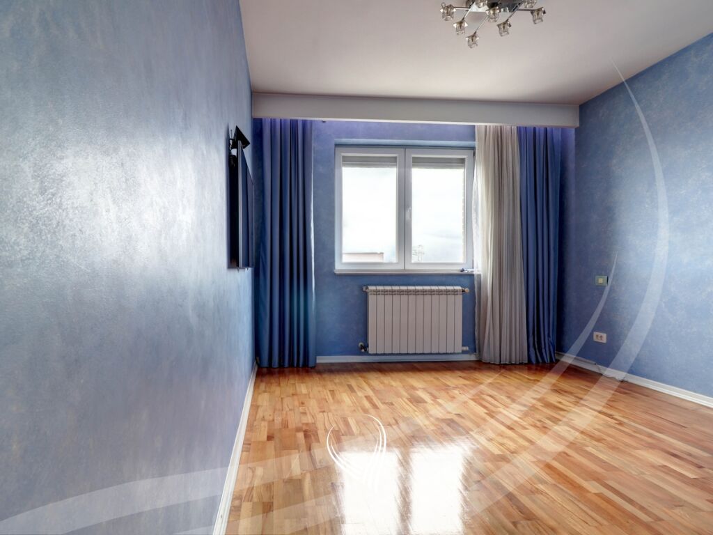 Penthouse 294 metra katror në shitje në lagjen kalabria-emshir