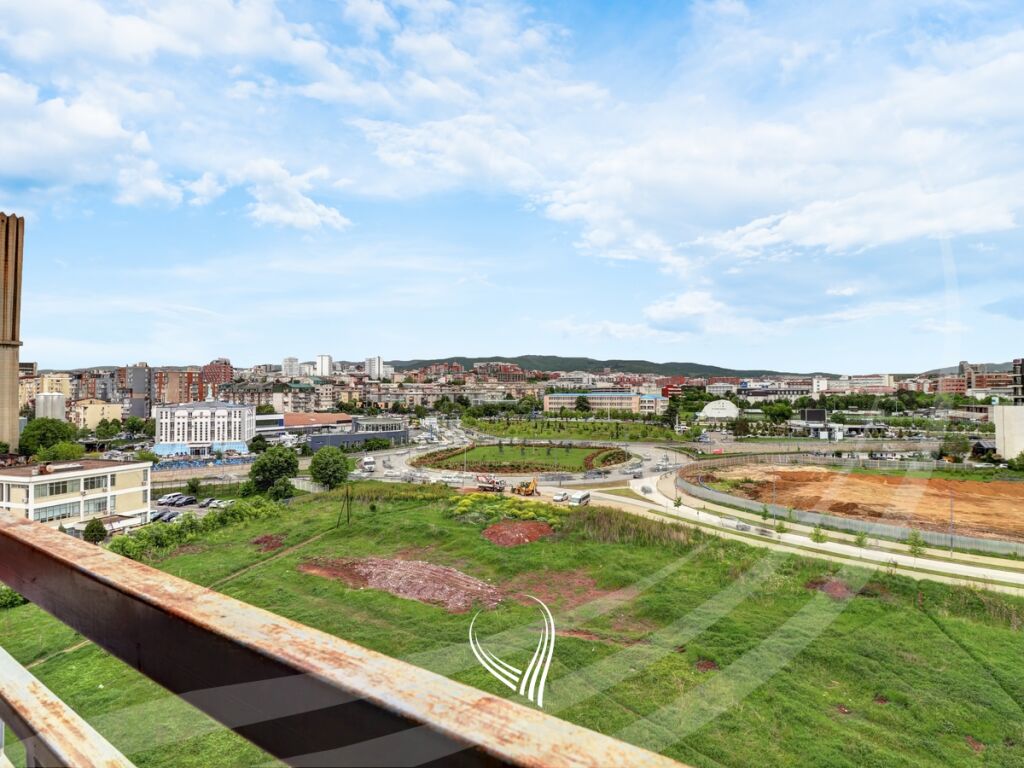 Penthouse 294 metra katror në shitje në lagjen kalabria-emshir