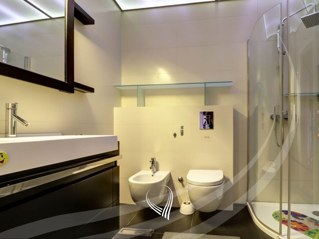 Penthouse 294 metra katror në shitje në lagjen kalabria-emshir