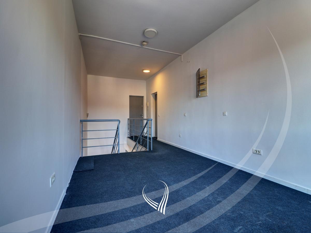 Shtëpi me 4 dhoma pune me qira në lagjen arberia-dragodan