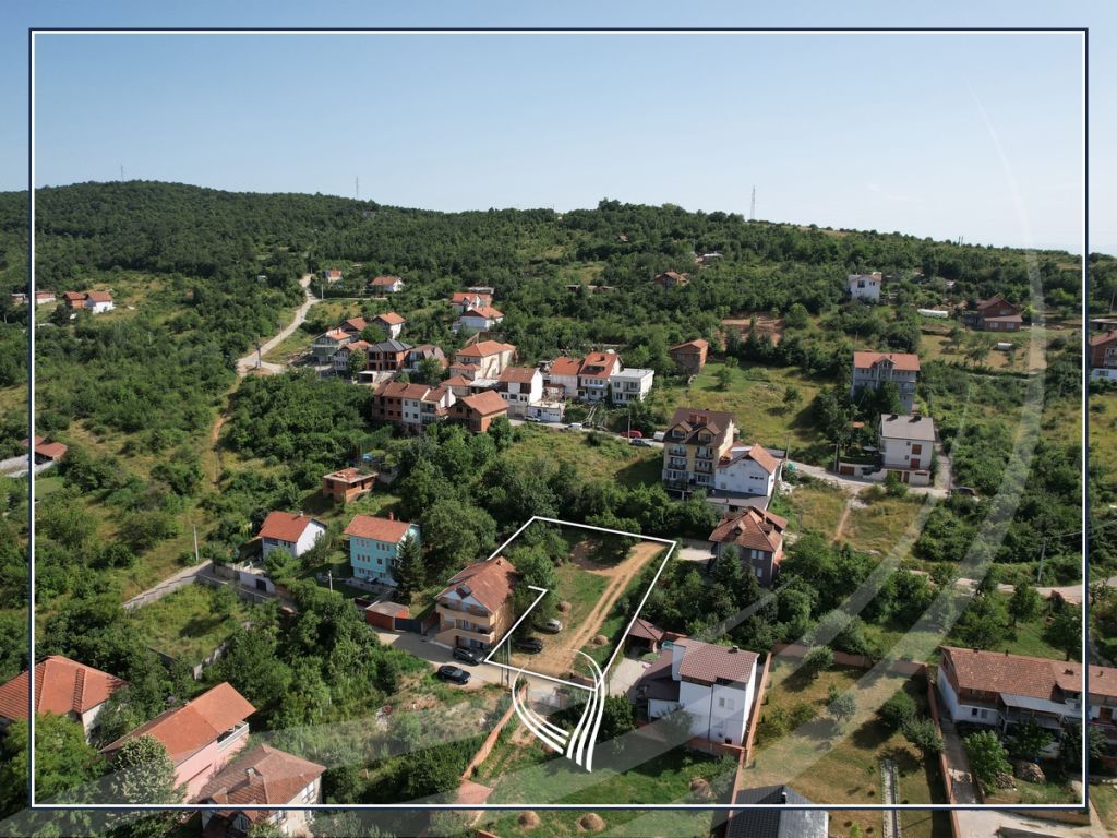 Shitet toka me sipërfaqe 10.77 ari në lagjen sofalia