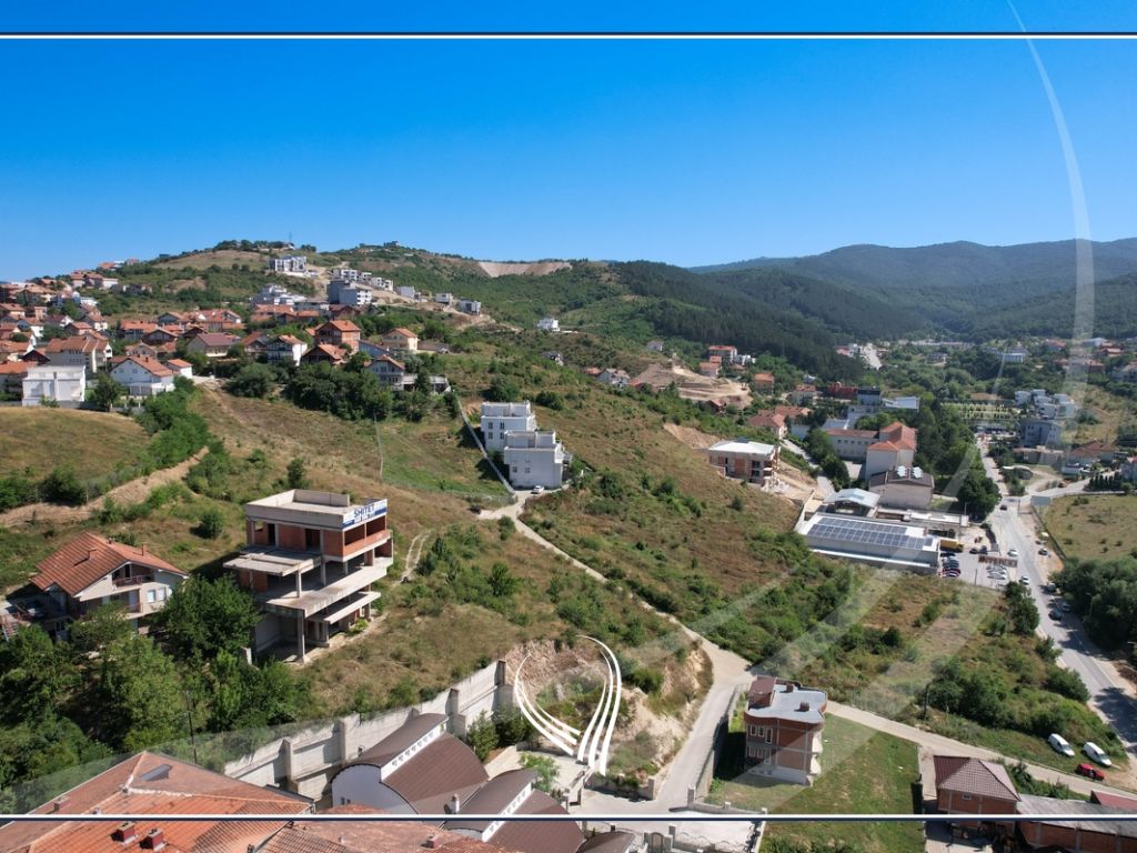 Shtëpi 672.87 metra katror me 20.45 ari në shitje në lagjen sofalia