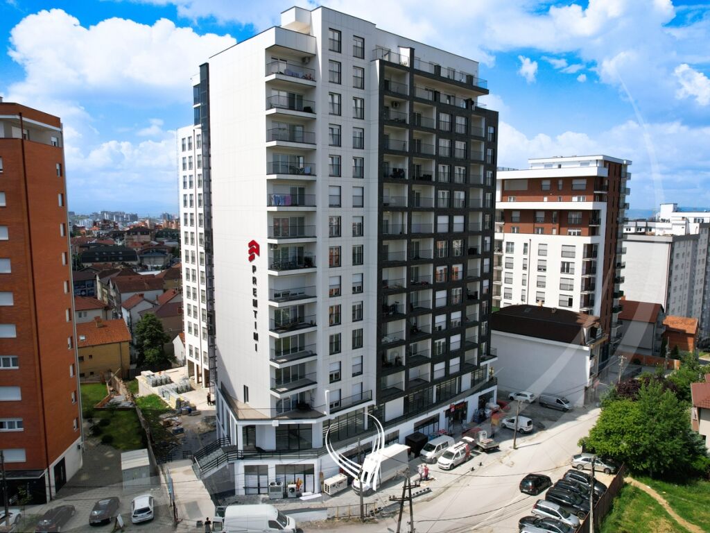 Lokal 172 metra katror në shitje në lagjen Bregu i Diellit – Kompleksi panorama 2