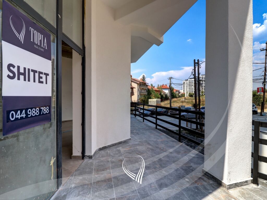 Lokal 172 metra katror në shitje në lagjen Bregu i Diellit – Kompleksi panorama 2